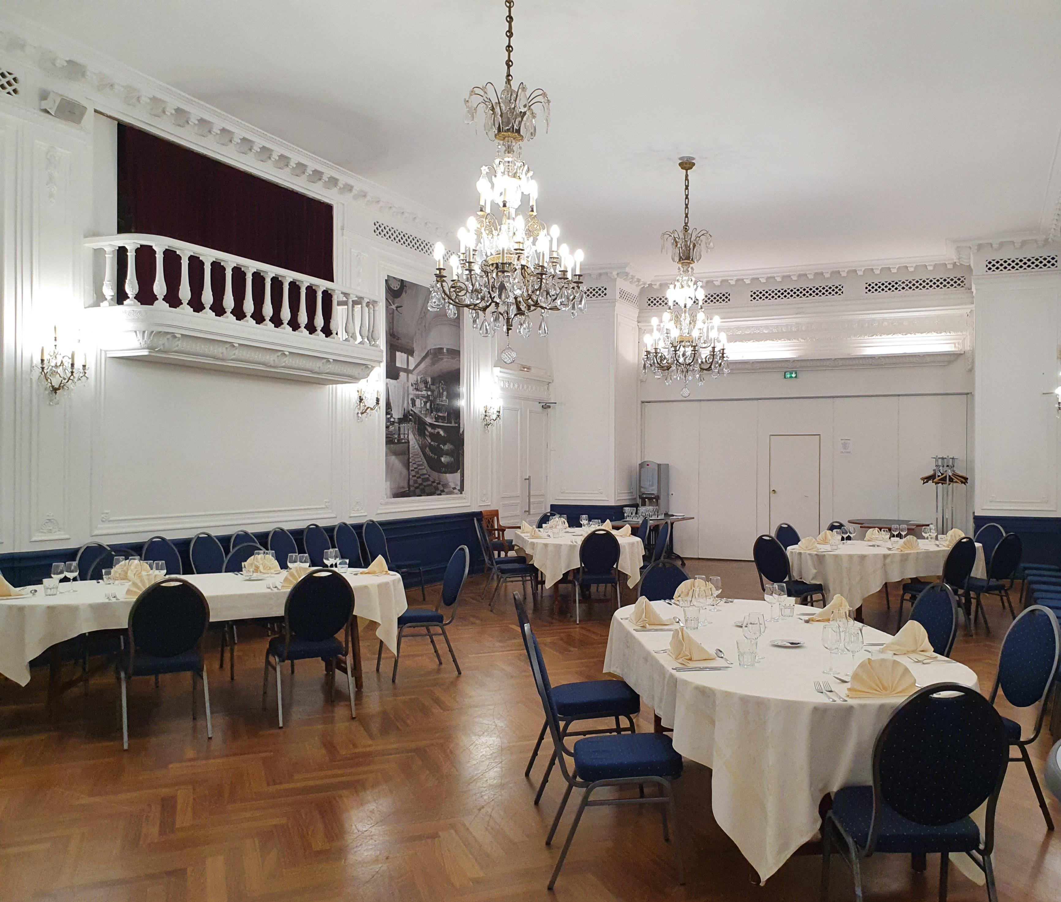 Le Grand Hotel Валансьен Экстерьер фото